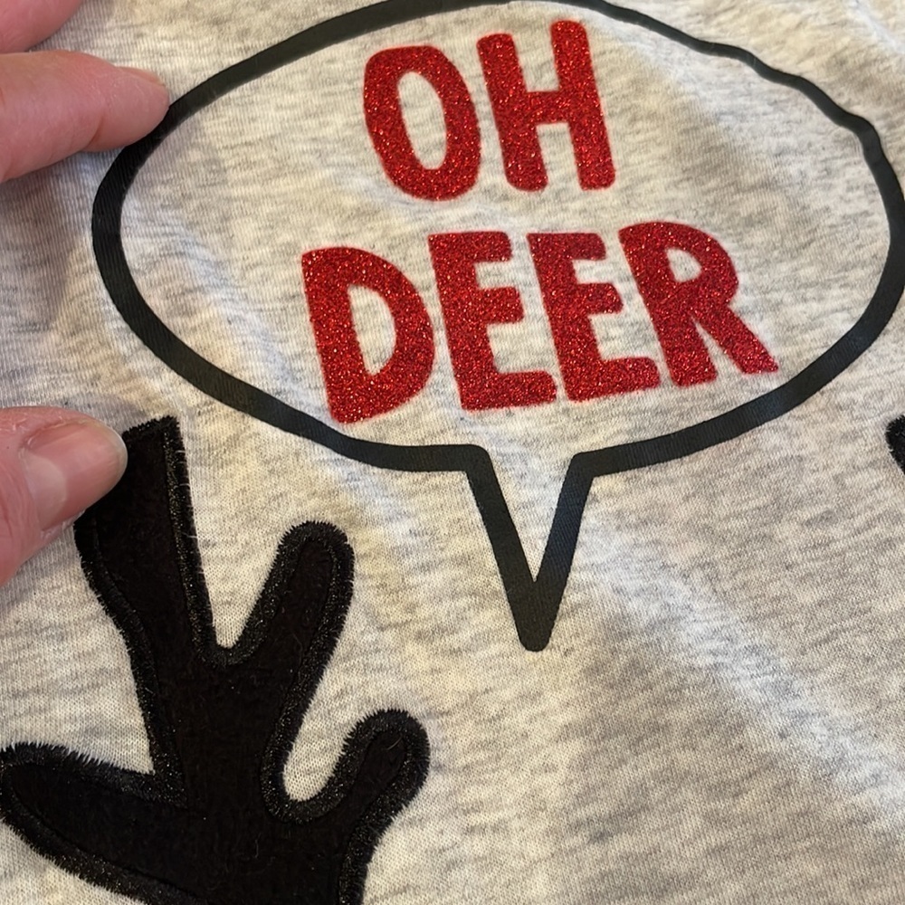 Super cute Holiday Time OH DEER long-sleeve Gray T-shirt on front Size Small - Picture 6 of 7
